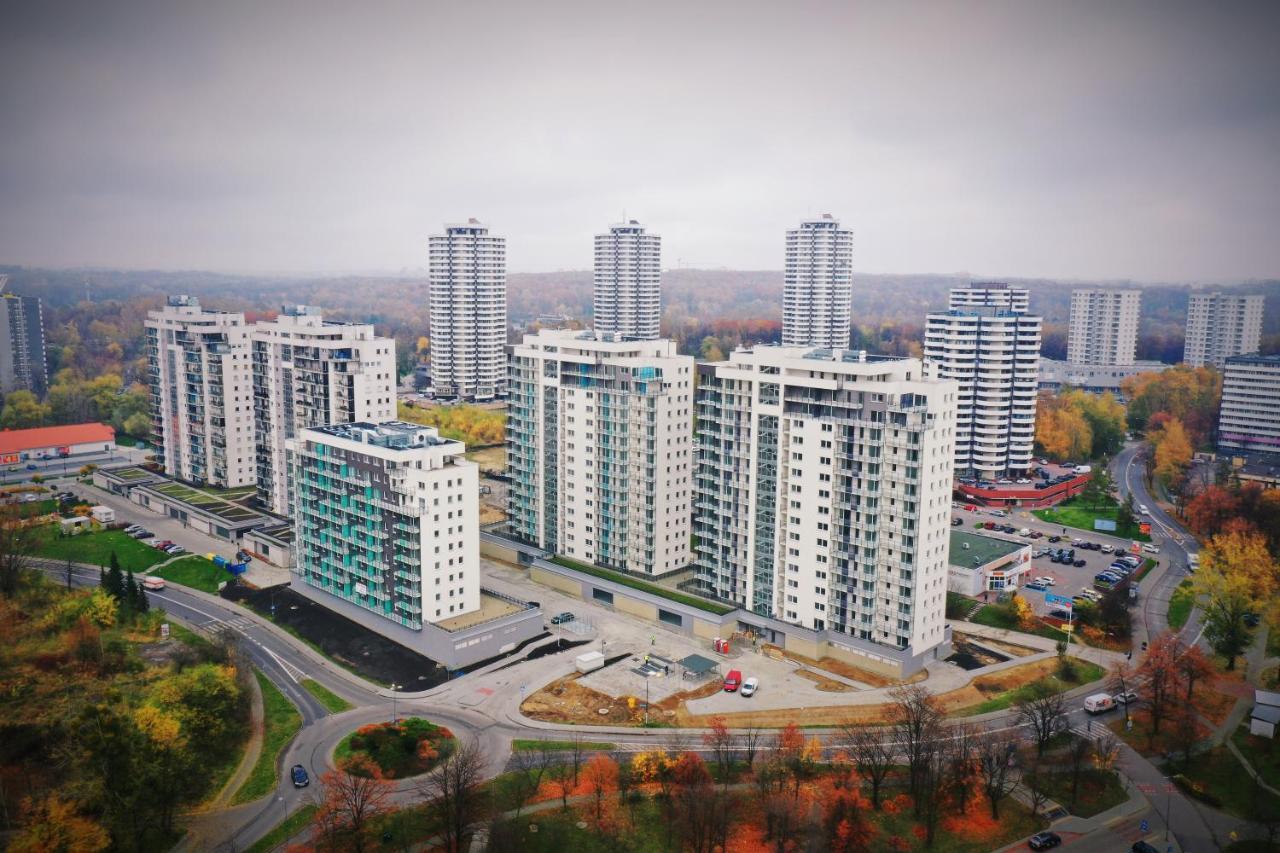 Apartament Wsrod 1000Cy Swiatel - Z Parkingiem W Hali Garazowej- Duzy Balkon Z Lezakami - Piekny Widok Noca Na Panorame Tysiaclecia Katowice Eksteriør billede