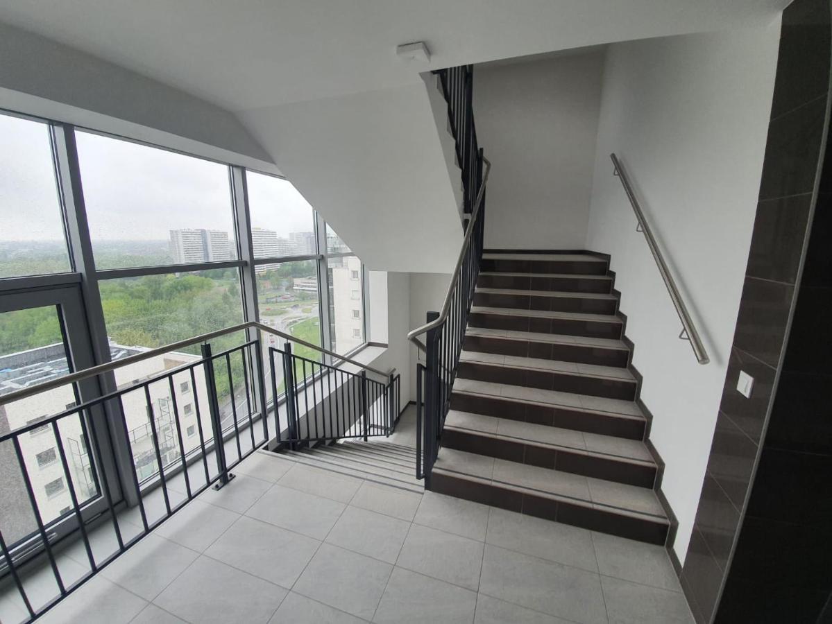 Apartament Wsrod 1000Cy Swiatel - Z Parkingiem W Hali Garazowej- Duzy Balkon Z Lezakami - Piekny Widok Noca Na Panorame Tysiaclecia Katowice Eksteriør billede