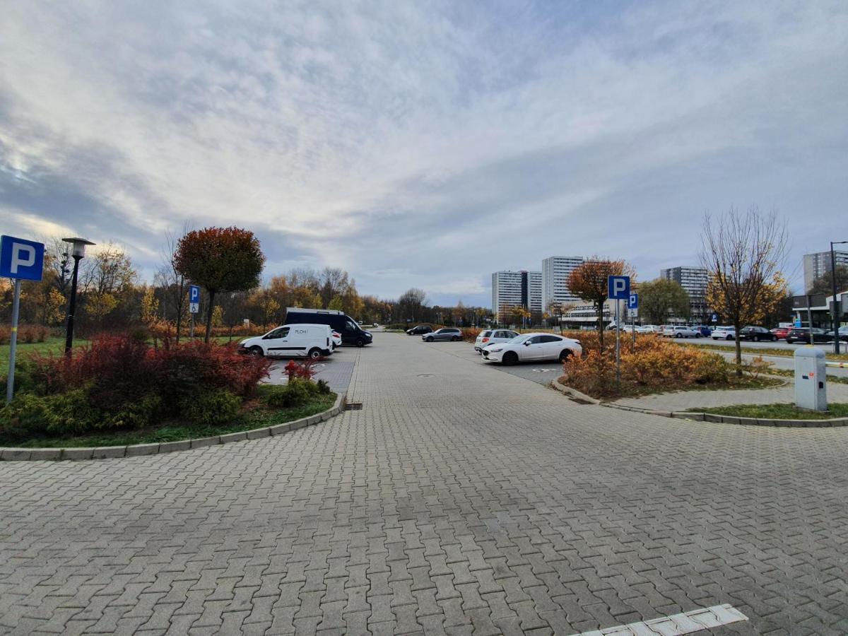 Apartament Wsrod 1000Cy Swiatel - Z Parkingiem W Hali Garazowej- Duzy Balkon Z Lezakami - Piekny Widok Noca Na Panorame Tysiaclecia Katowice Eksteriør billede