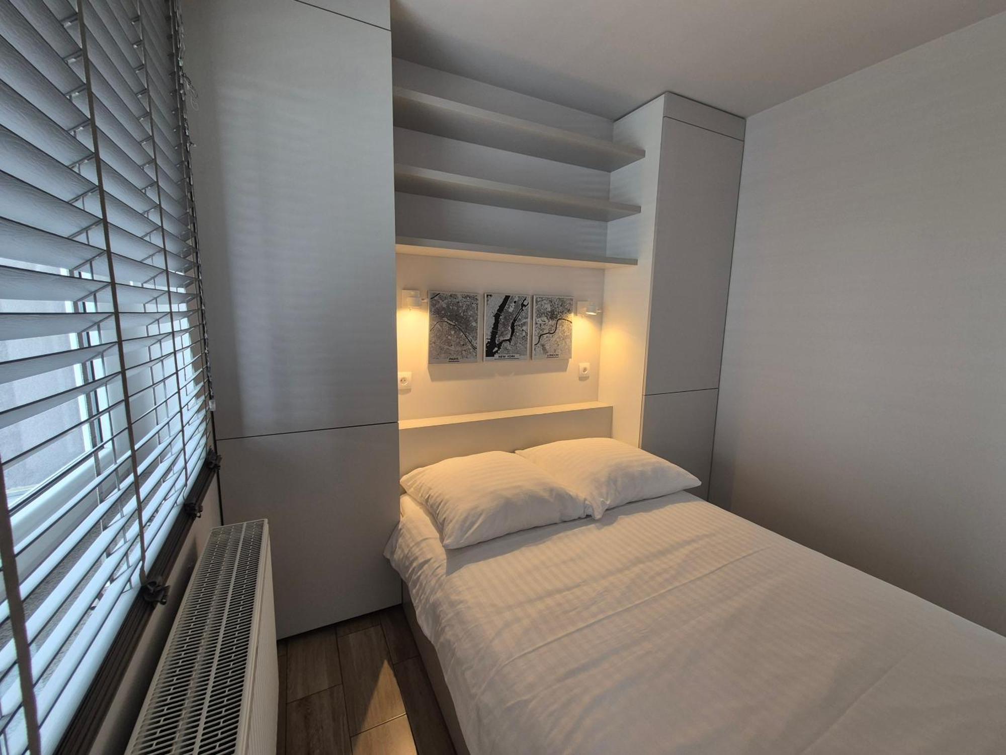 Apartament Wsrod 1000Cy Swiatel - Z Parkingiem W Hali Garazowej- Duzy Balkon Z Lezakami - Piekny Widok Noca Na Panorame Tysiaclecia Katowice Eksteriør billede